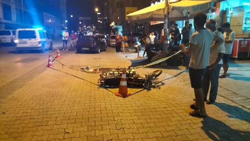 Akhisar’da cinayet: 2 ölü, 1 ağır yaralı